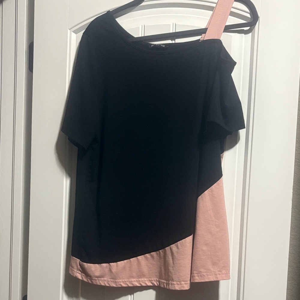 BloomChic Black and Pink Asymmetrical Blouse